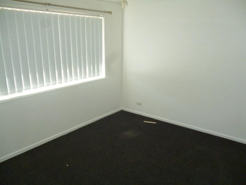 3 Petrie Close, Redbank Plains QLD 4301