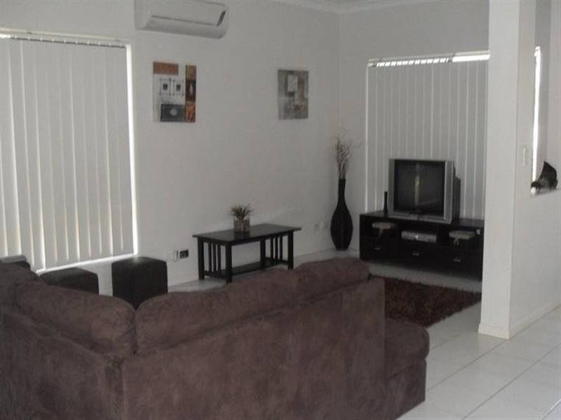 17 Wright Avenue, Redbank Plains QLD 4301