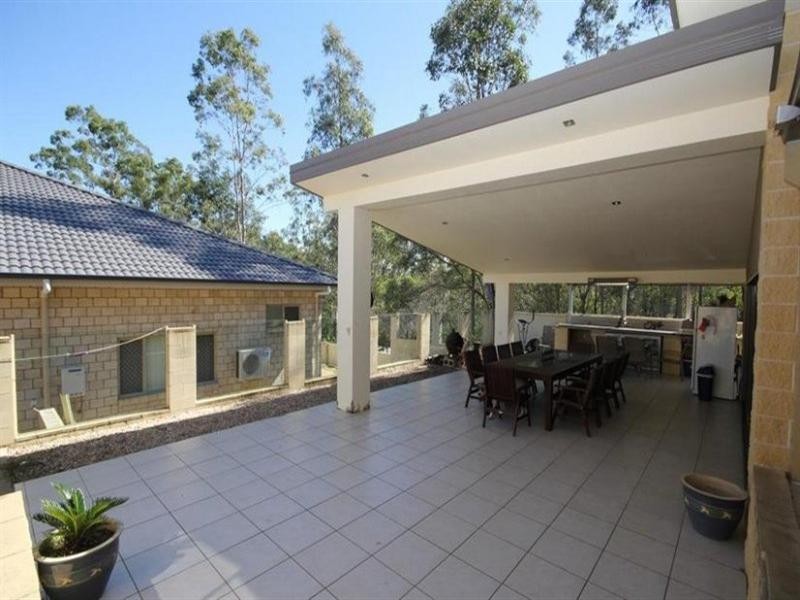 8 Eugene Street, Bellbird Park QLD 4300