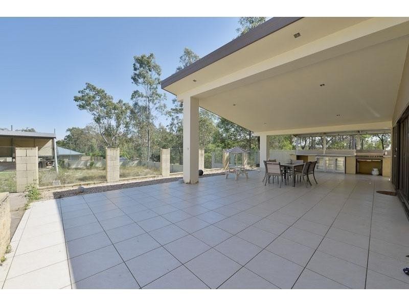 8 Eugene Street, Bellbird Park QLD 4300