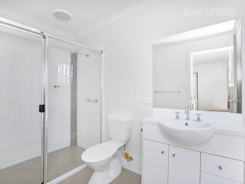 11 Pleasant Drive, Redbank Plains QLD 4301