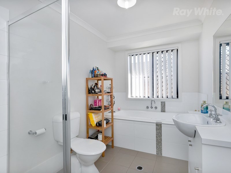 11 Pleasant Drive, Redbank Plains QLD 4301