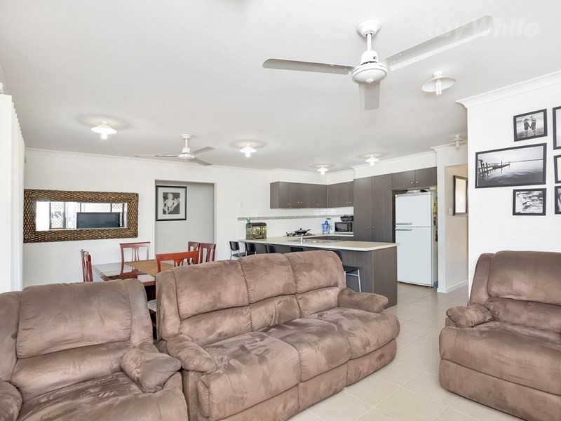 11 Pleasant Drive, Redbank Plains QLD 4301