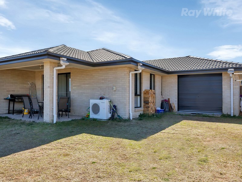 11 Pleasant Drive, Redbank Plains QLD 4301