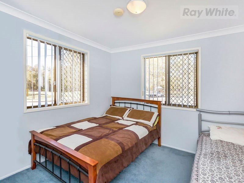 24 McInnerney Street, Collingwood Park QLD 4301