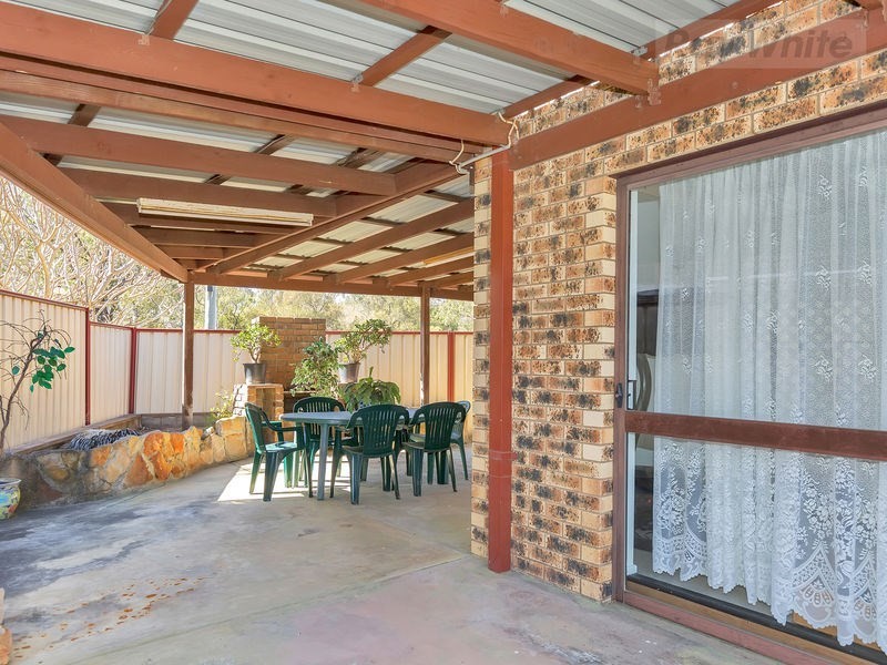 24 McInnerney Street, Collingwood Park QLD 4301