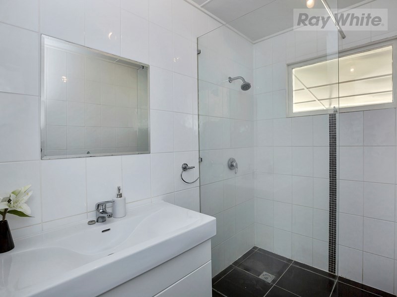 12 Cameron Street, Brassall QLD 4305