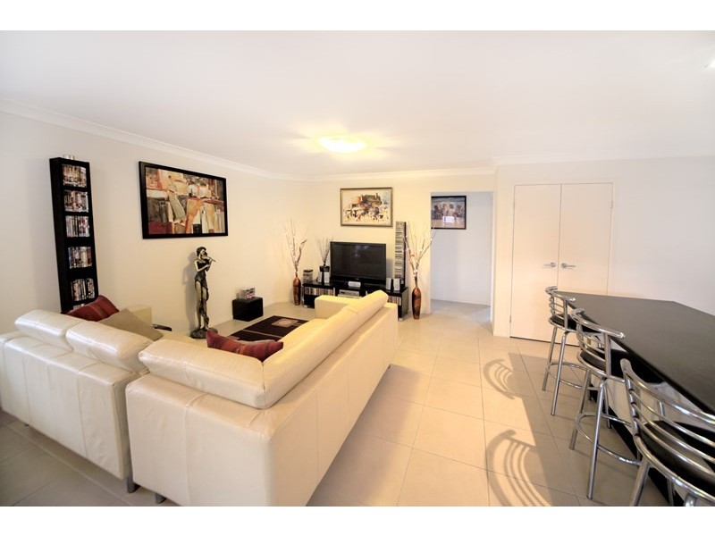 9 Tait Avenue, Redbank Plains QLD 4301
