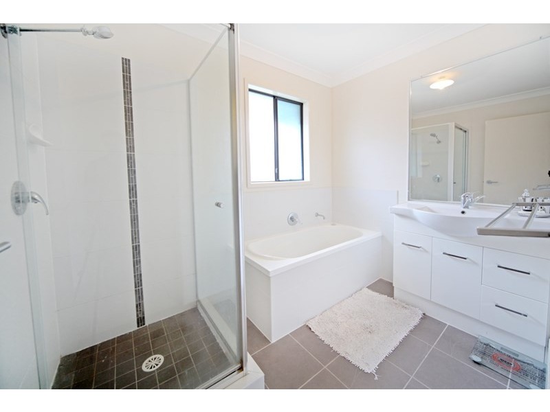 9 Tait Avenue, Redbank Plains QLD 4301