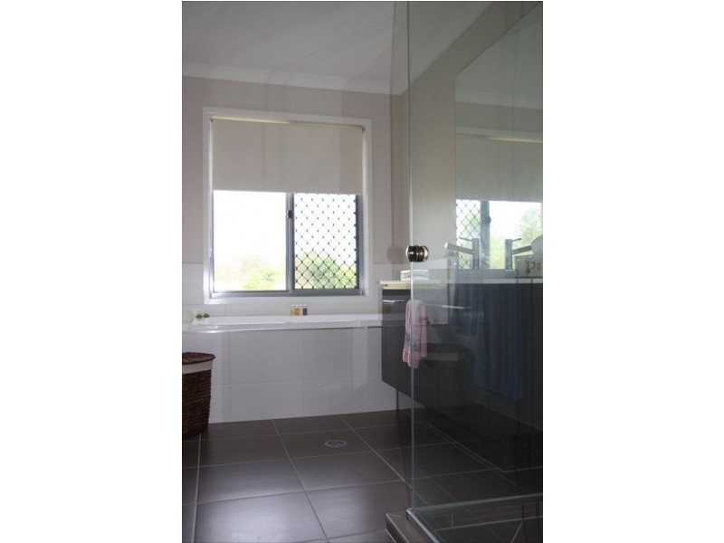 82 Tindle Street, Redbank Plains QLD 4301