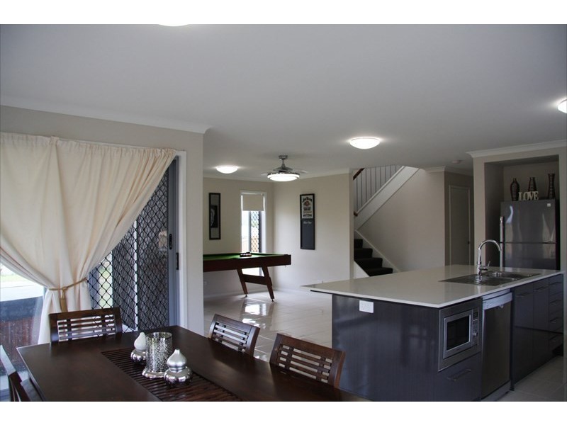 82 Tindle Street, Redbank Plains QLD 4301