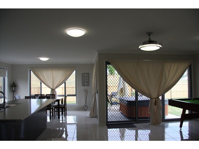 82 Tindle Street, Redbank Plains QLD 4301