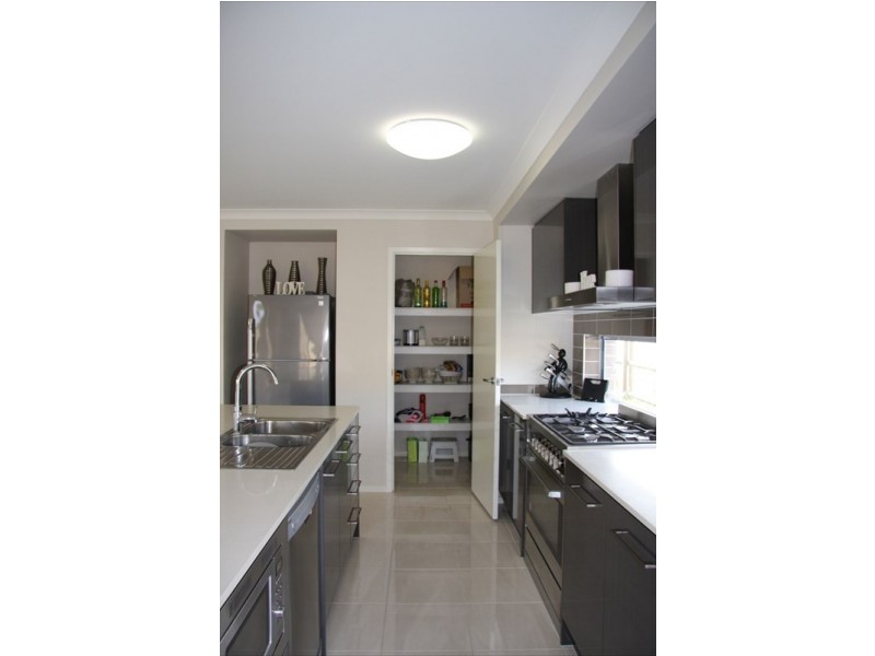 82 Tindle Street, Redbank Plains QLD 4301