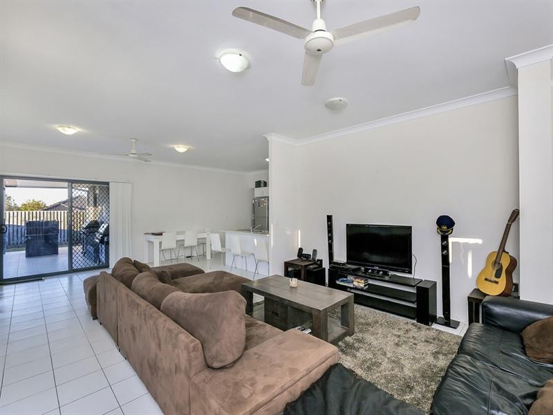 38 Nicholls Drive, Redbank Plains QLD 4301