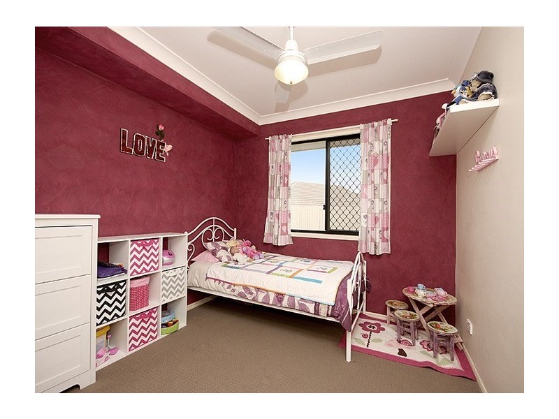 15 Somerwil Crescent, Bellbird Park QLD 4300