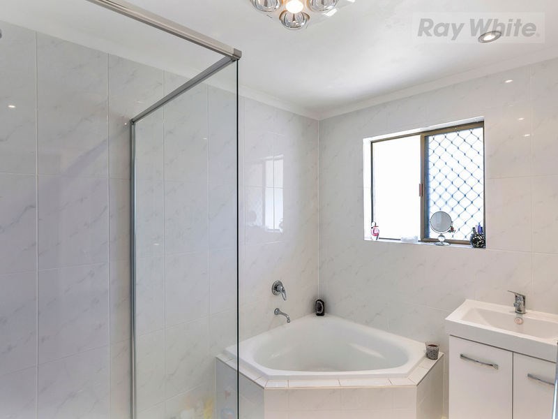 6 Stella Street, Camira QLD 4300