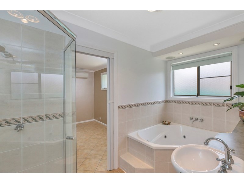 70 Vansittart Road, Regents Park QLD 4118