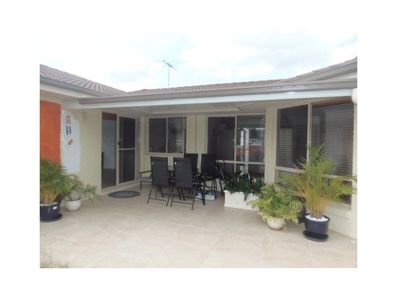 9 Skinner Street, Collingwood Park QLD 4301
