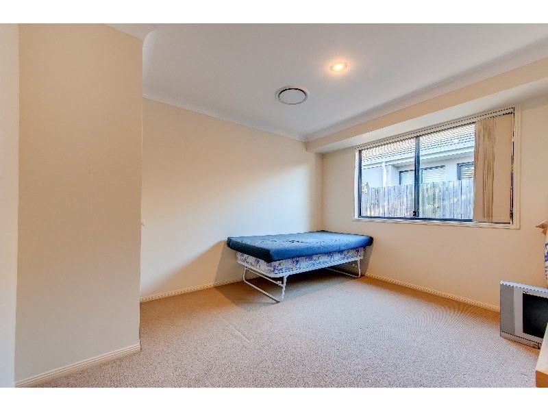 32 Holterman Crescent, Redbank Plains QLD 4301