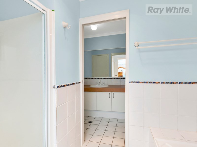 5 Glen Eagle Court, Redbank Plains QLD 4301