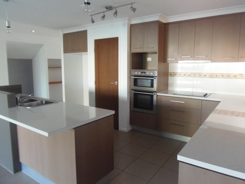 6 Tenzing Place, Springfield Lakes QLD 4300