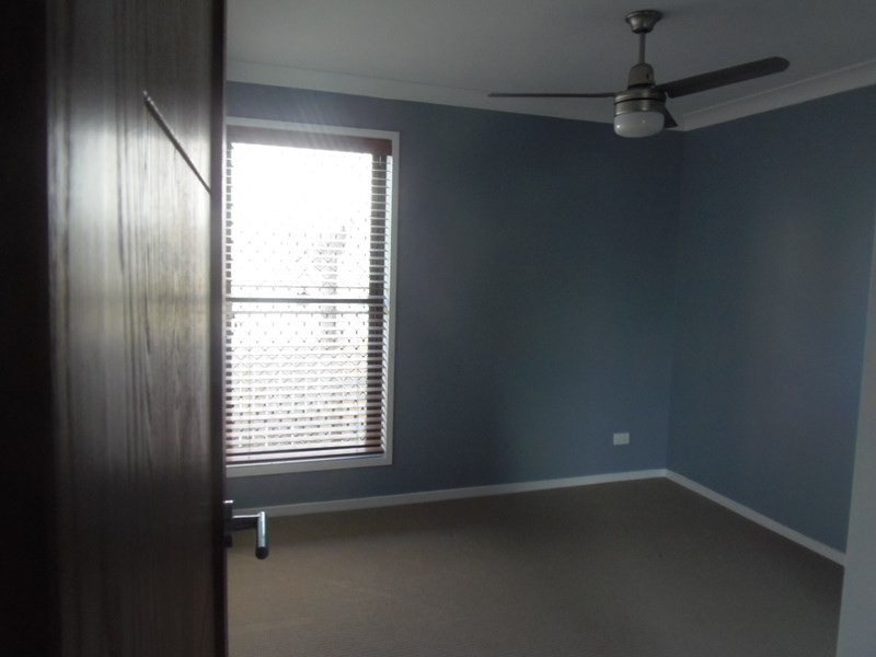 6 Tenzing Place, Springfield Lakes QLD 4300