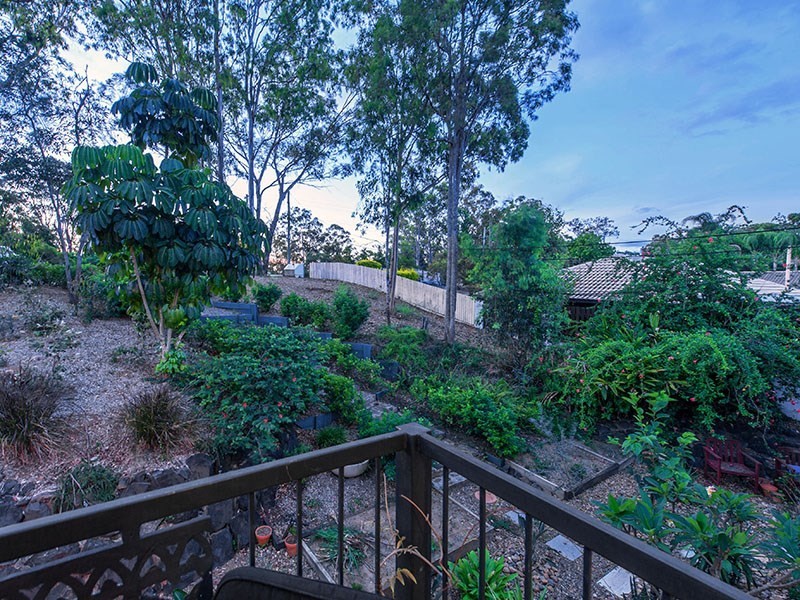 34 Fiona Street, Bellbird Park QLD 4300