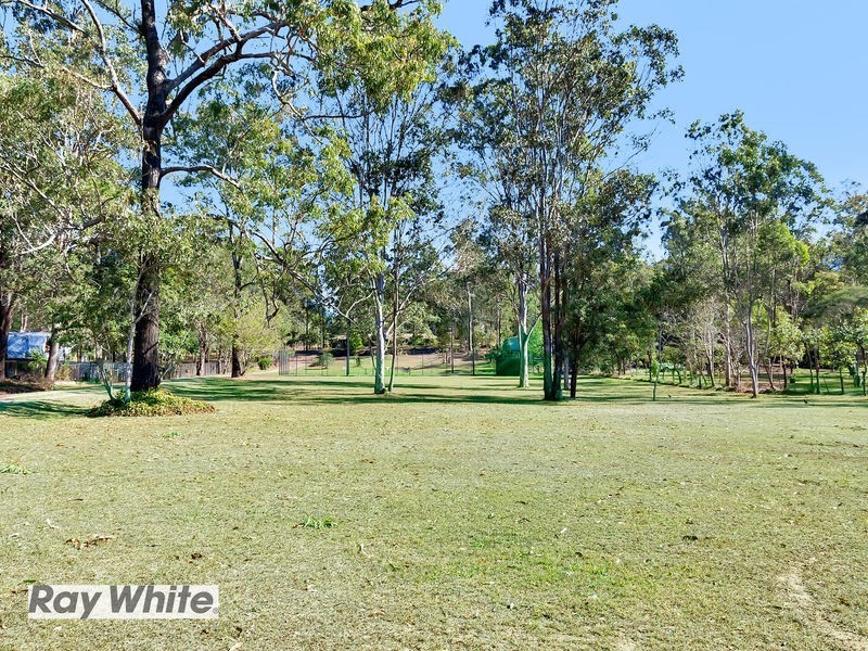220 Jones Road, Bellbird Park QLD 4300