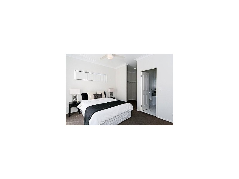 9 Raleigh Place, Redbank Plains QLD 4301