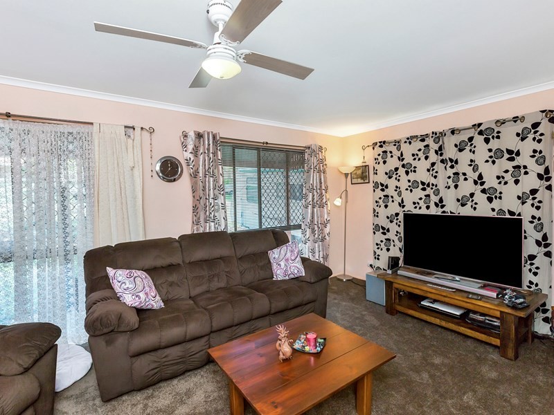 11 Tamatea Drive, Bellbird Park QLD 4300