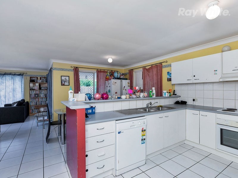 14 Simpson Court, Goodna QLD 4300