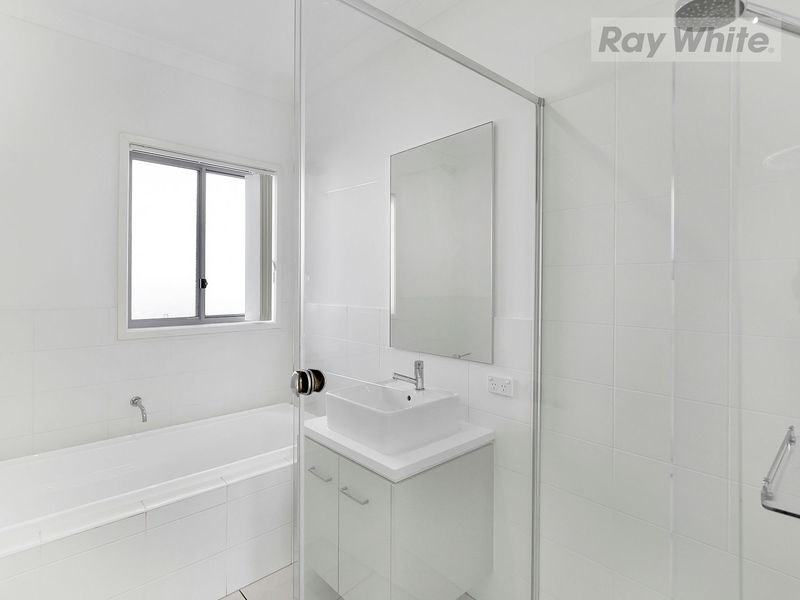 11 Francisca Drive, Augustine Heights QLD 4300