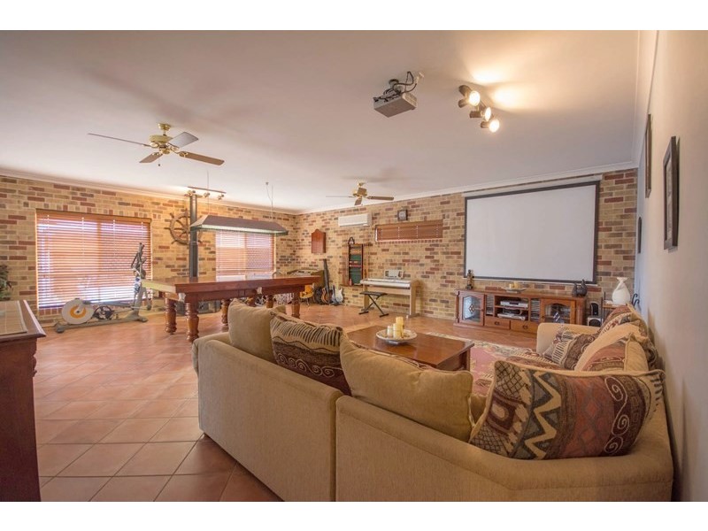 11 Katherine Court, Karalee QLD 4306