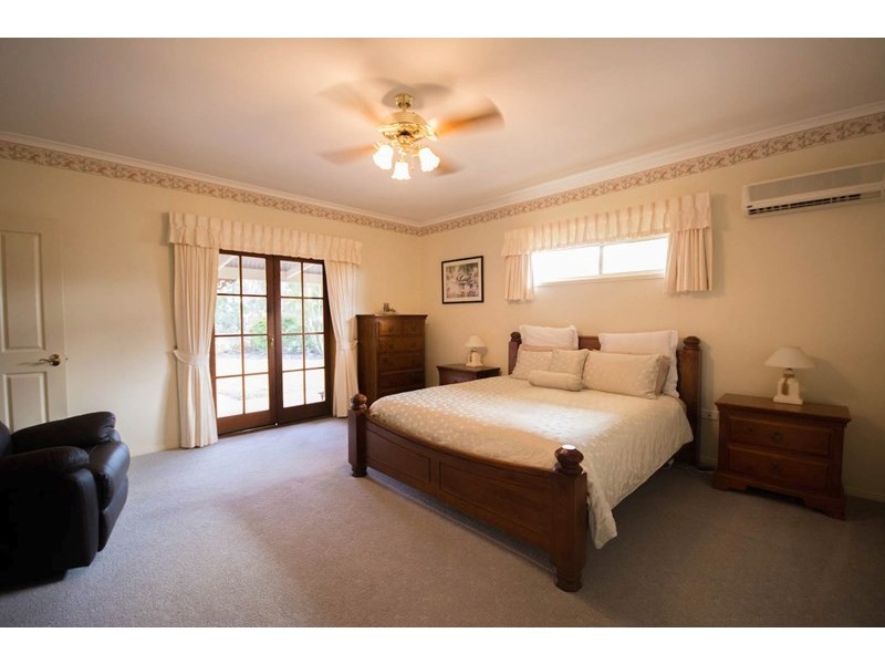 11 Katherine Court, Karalee QLD 4306