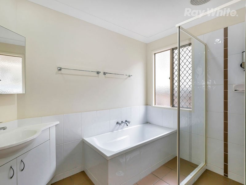 9 Heathwood Place, Collingwood Park QLD 4301