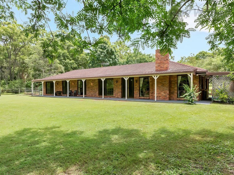 11 Henderson Street, Redbank QLD 4301