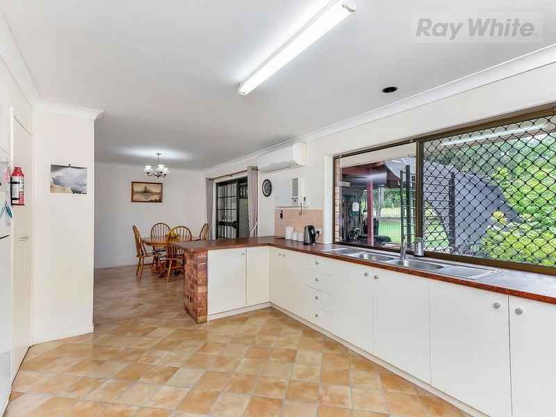 11 Henderson Street, Redbank QLD 4301