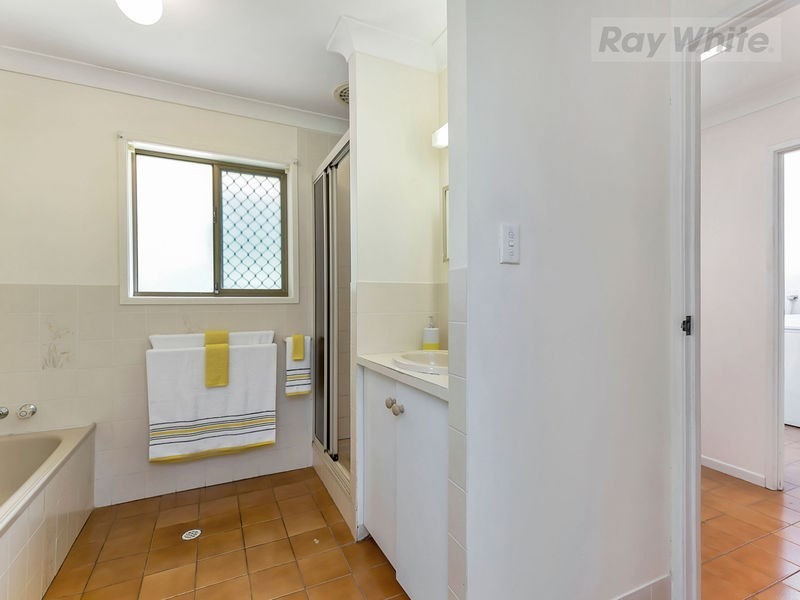 11 Henderson Street, Redbank QLD 4301