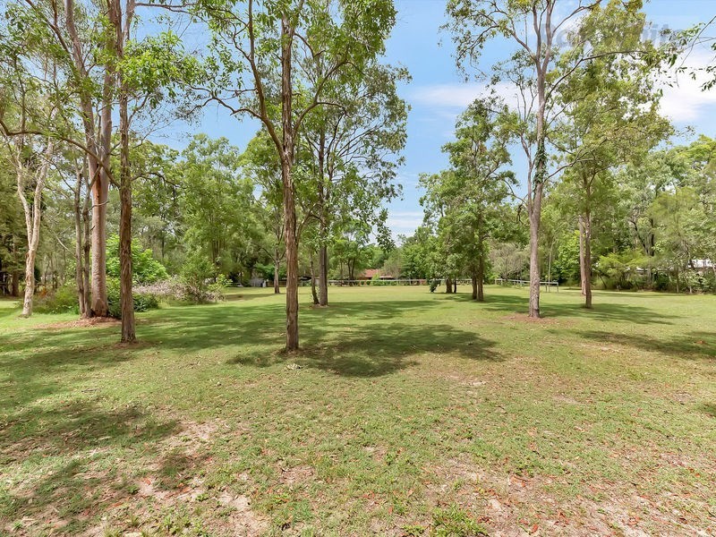 11 Henderson Street, Redbank QLD 4301