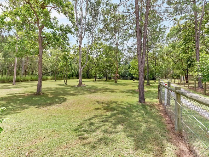 11 Henderson Street, Redbank QLD 4301