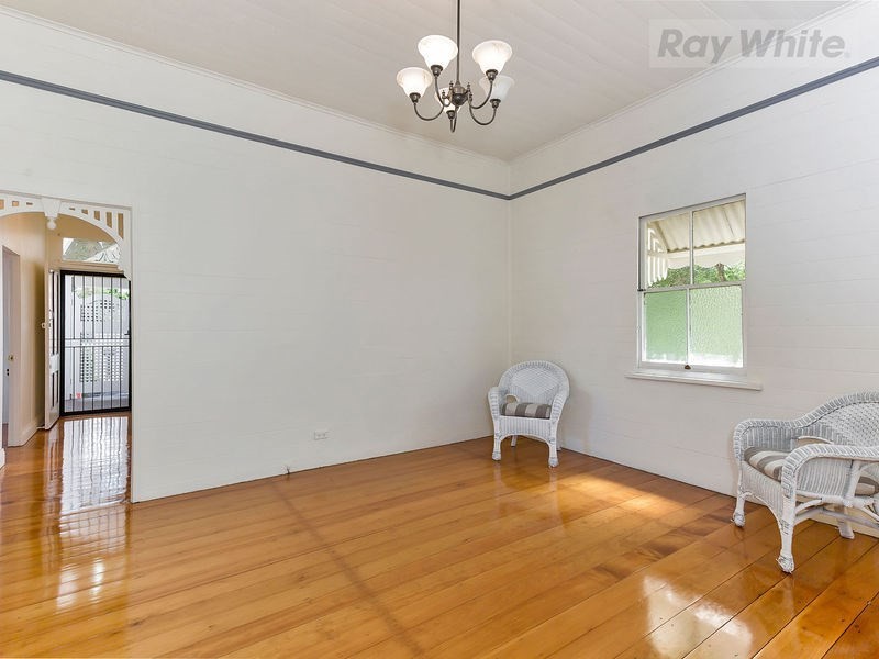 16 Waterford Road, Gailes QLD 4300