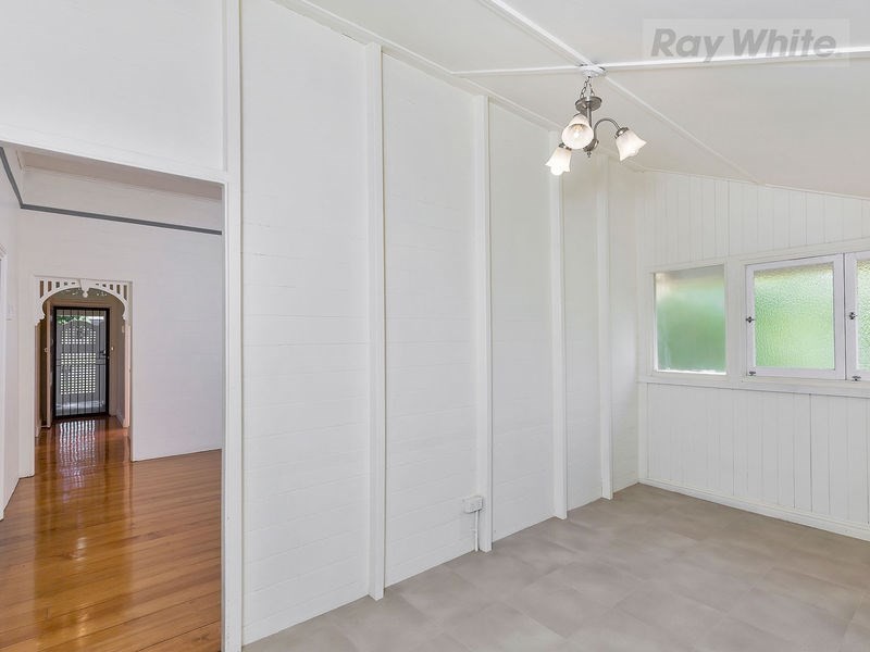 16 Waterford Road, Gailes QLD 4300