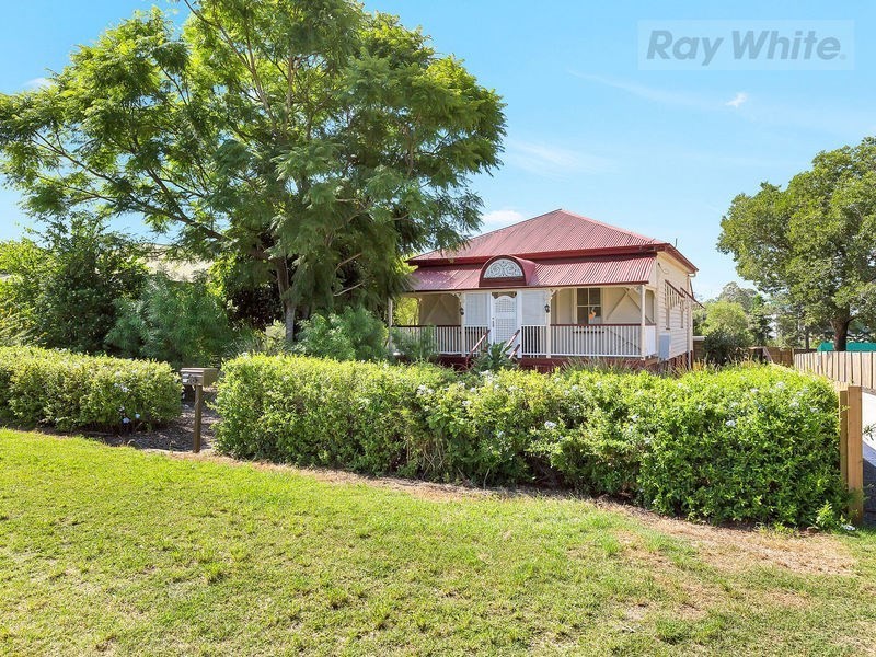 16 Waterford Road, Gailes QLD 4300