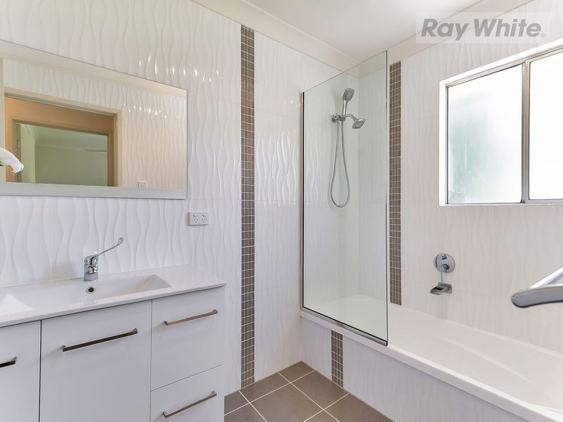 24 Surrey Road, Bellbird Park QLD 4300