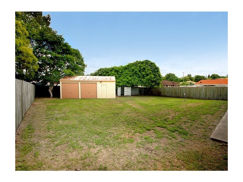 8 Petrie Close, Redbank Plains QLD 4301