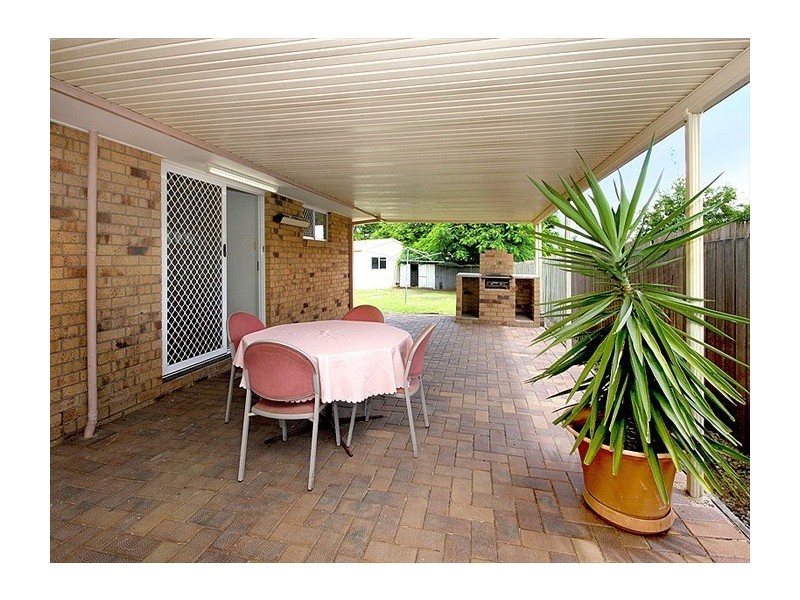8 Petrie Close, Redbank Plains QLD 4301