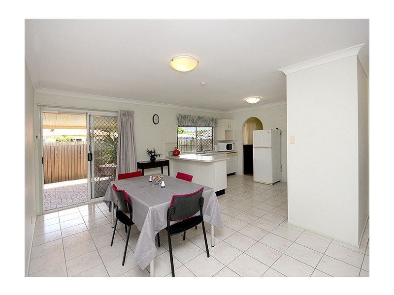 8 Petrie Close, Redbank Plains QLD 4301