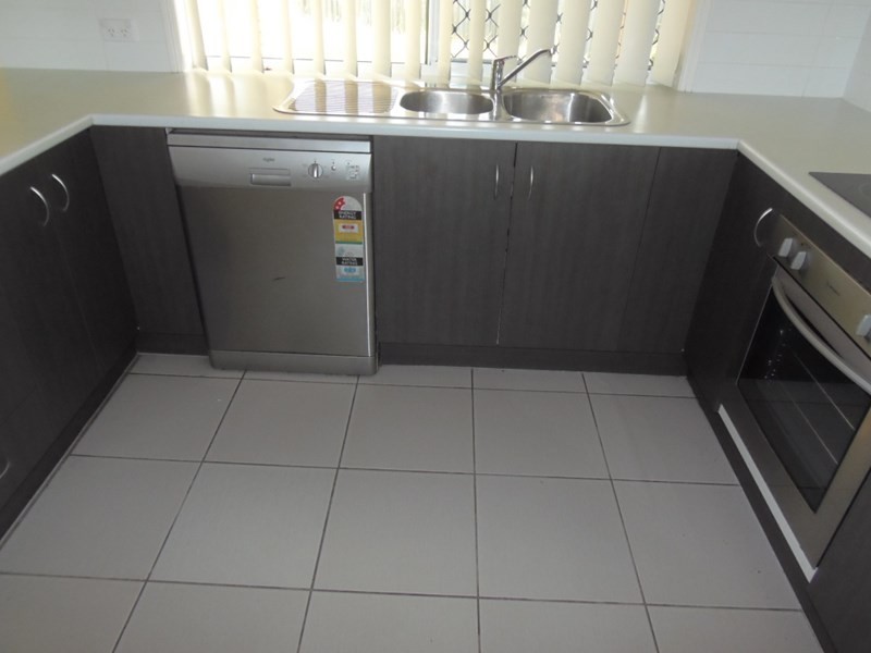 19 Karen Court, Redbank Plains QLD 4301
