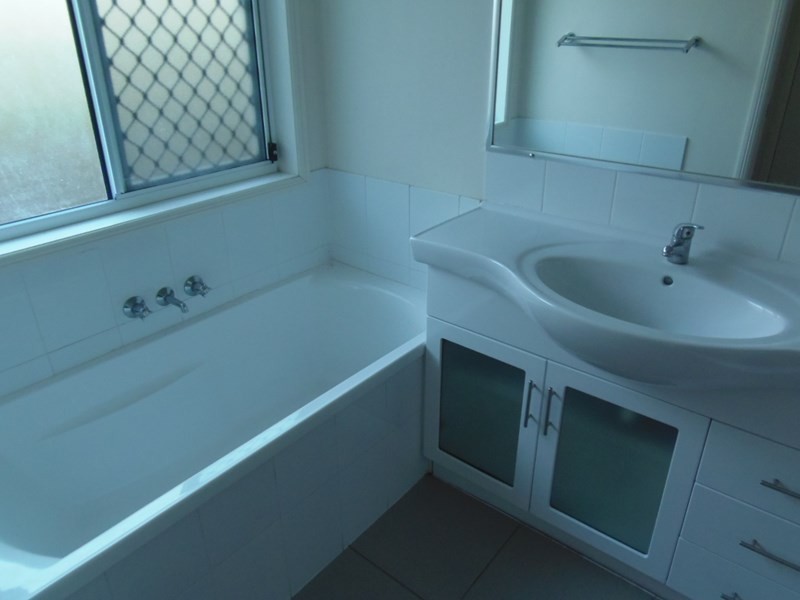 19 Karen Court, Redbank Plains QLD 4301