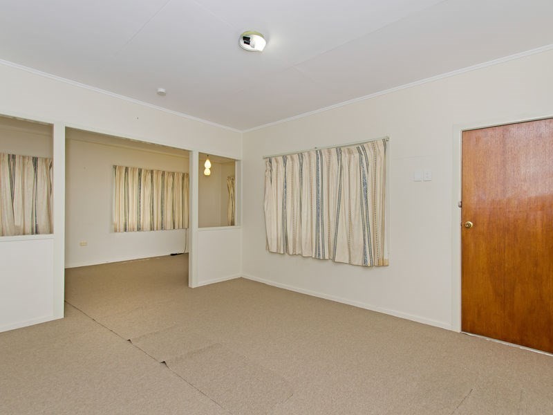 17 Ipswich Street, Riverview QLD 4303